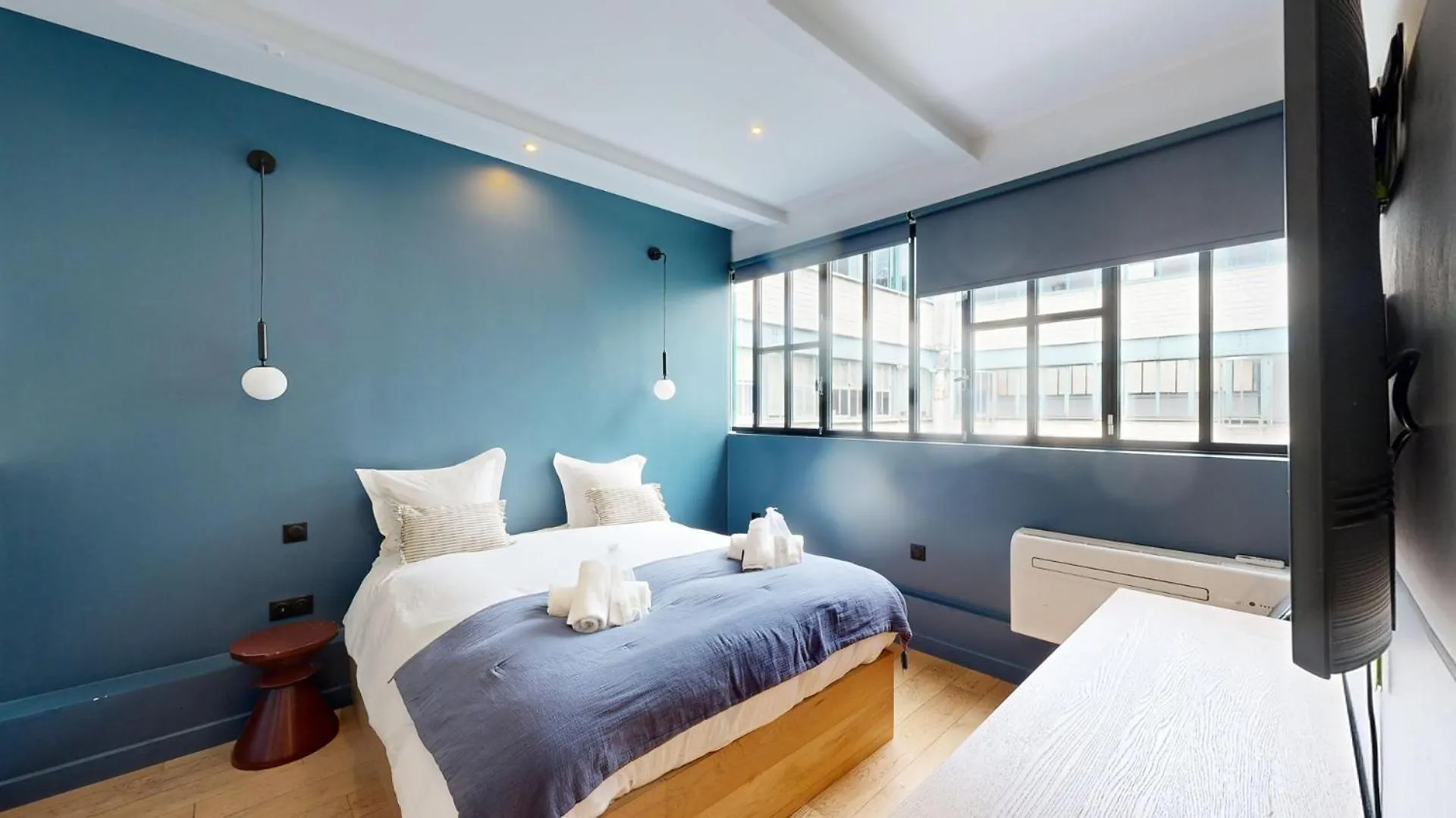 178 Cesar - Superb In Daire Paris